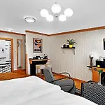 Authentic 4*