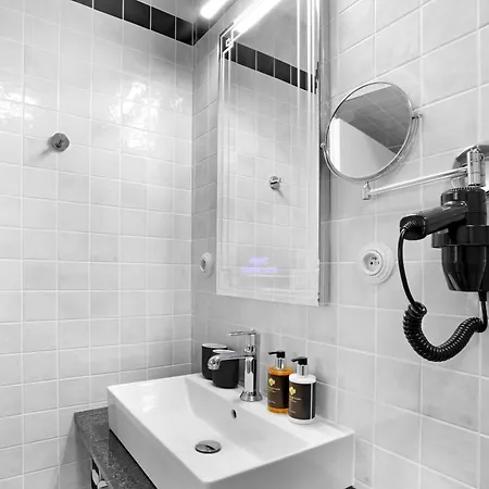 Authentic Hotel